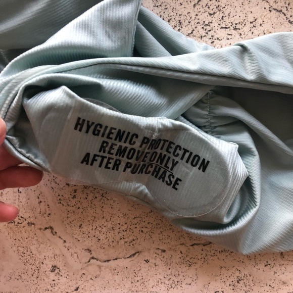 2 piece bikini - Picture 2 of 5